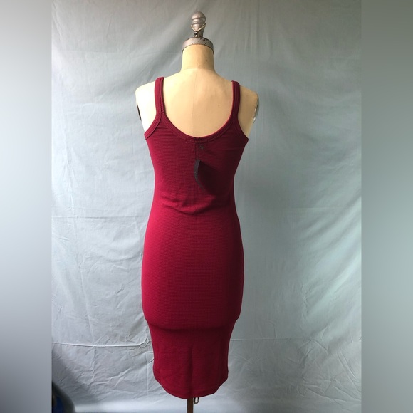 NWT Dynamite Raspberry Body Con Scoop Neck Dress, Size Small - Picture 5 of 6